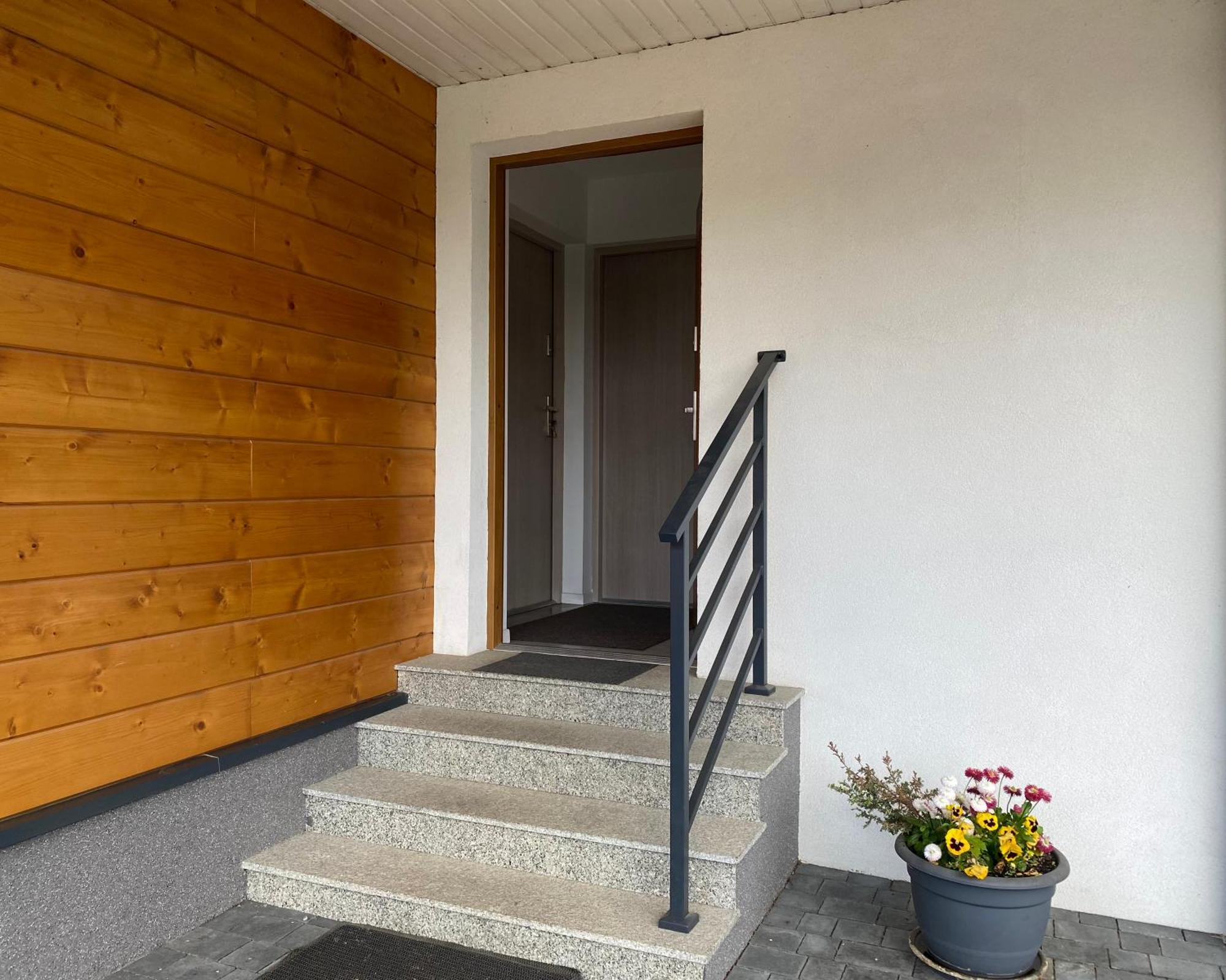 Apartamenty Fredry Lesko Exterior foto